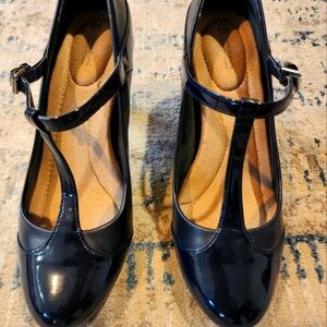 Blue Giani Bernini memory foam shoes size 8 wide